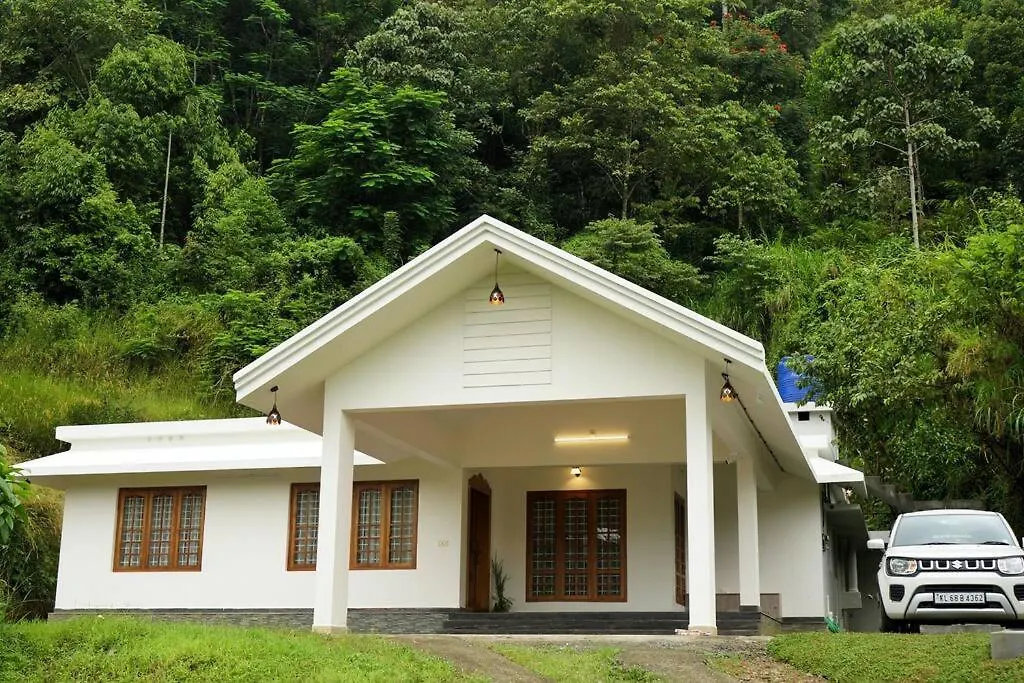 The Explorers Nest - Where Journeys Find Peace Villa Anachal India